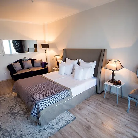 Tempo Boutique Hotel 3*