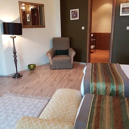 Tempo Boutique Hotel 3*